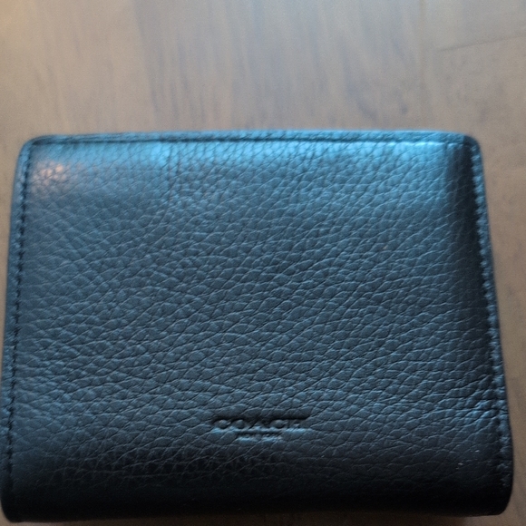Coach Black Leather Wallet with Gold Emblem - Picture 2 of 4